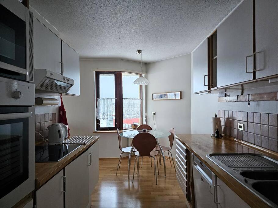 Family Penthouse With Great View Apartment Garthabaer ภายนอก รูปภาพ