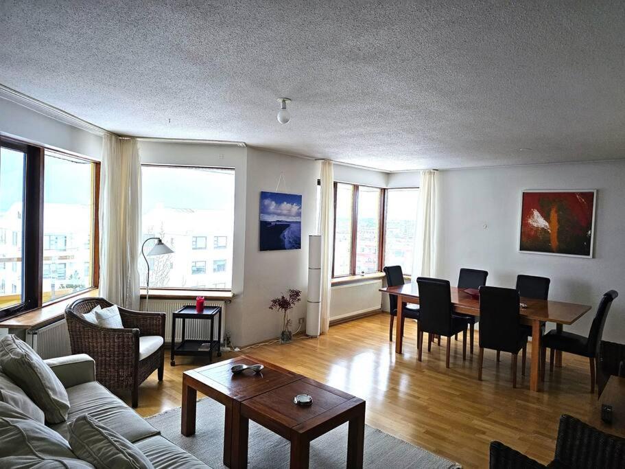 Family Penthouse With Great View Apartment Garthabaer ภายนอก รูปภาพ